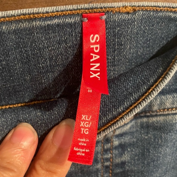 Spanx Ankle Skinny Jeans Womens size Medium Light Blue Wash Pull On jeggings - Picture 3 of 6